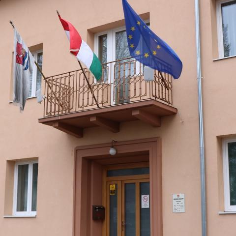 Az ünnepekre és az igazgatási szünetre tekintettel a Zalalövői Közös Önkormányzati Hivatal 2025. december 24. napjától 2026. január 4. napig tartó időszakban ZÁRVA TART Az ünnepekre és az igazgatási szünetre tekintettel a Zalalövői Közös Önkormányzati Hivatal 2025. december 24. napjától 2026. január 4. napig tartó időszakban ZÁRVA TART