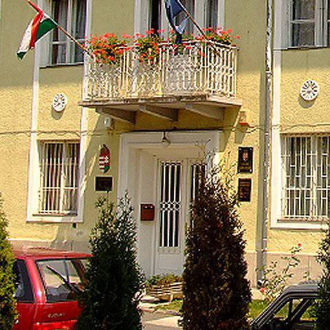 Kolozsv�ri utca jav�t�sa