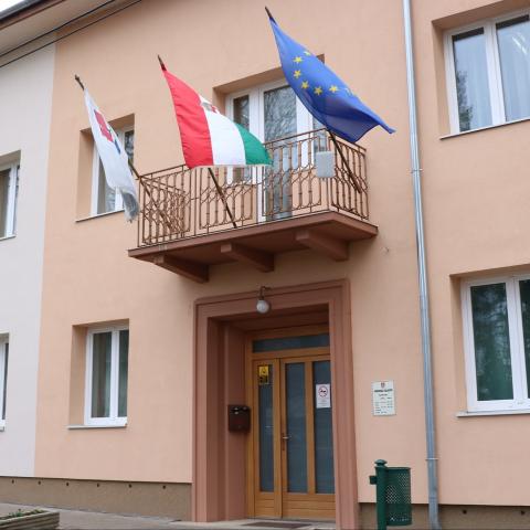 Hirdetmny Fldi Sznyoggyrtsrl