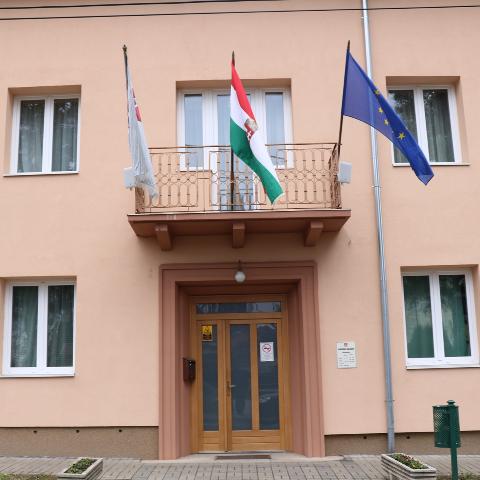 Hirdetmny Pacsa-hegyi Forgalomkorltozs